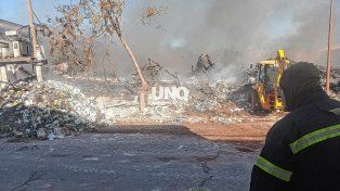 Impresionante incendio en una pañalera de barrio Don Bosco.&nbsp;