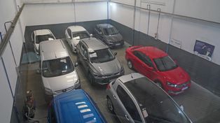 Recomiendan acudir a agencias y concesionarios habilitados.