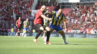 Cocoliso González será la principal referencia en el ataque de Newells ante las lesiones del Pipa Benedetto.
