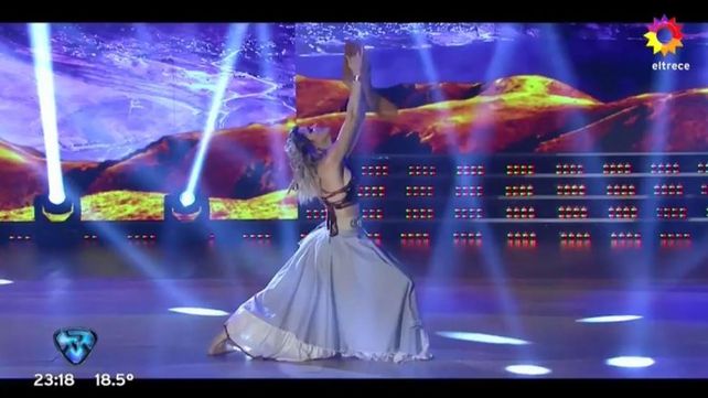 La Chipi abrió el folklore en el Bailando, mostró de más por un descuido y Dady Brieva reaccionó