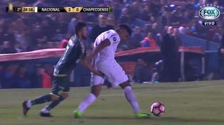 Le perdió la mano en....