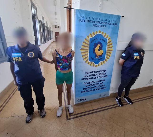 Una de las detenidas tras los allanamientos.