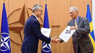 Finlandia y Suecia presentaron sus adhesiones a la OTAN