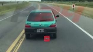 Detuvieron a dos policías que manejaban borrachos en la Ruta 11