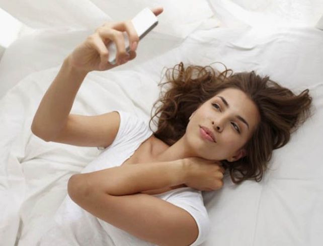 La herramienta tecnológica combina la necesidad de la alarma matutina con la moda imparable de las selfies.