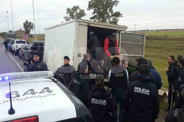 Secuestraron más de dos toneladas de marihuana a la altura de la Autopista Santa Fe - Rosario