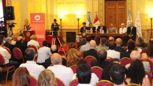 “Nos proponemos cambiar en 10 años la matriz productiva de la provincia