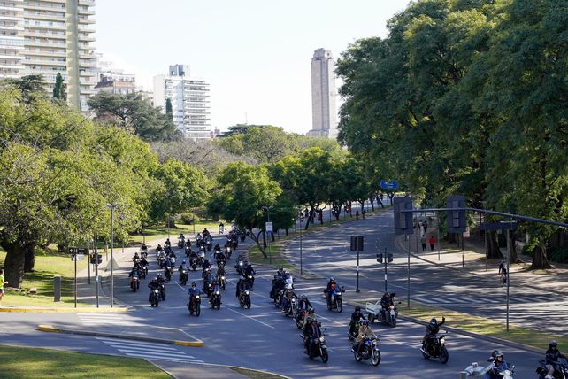 The Distinguished Gentlemans Ride llegó a Rosario con el apoyo de Grupo Corven y Triumph