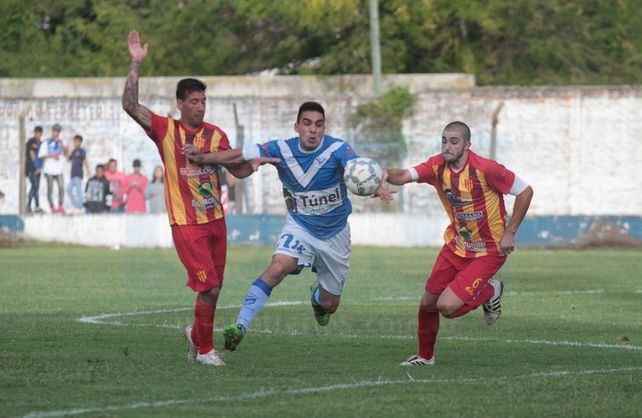 Sportivo Urquiza rescató un punto ante su gente
