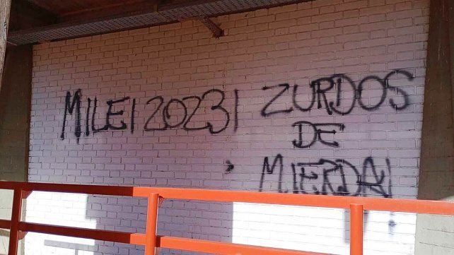 Pintadas con amenazas en la Universidad de Cuyo