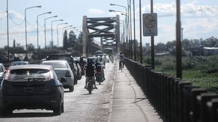 Murió un motociclista en el Carretero tras protagonizar un accidente con una camioneta