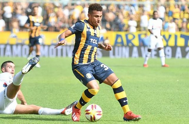 Duván Vergara jugó muy poco en Arroyito. Regresó rápidamente al fútbol colombiano.