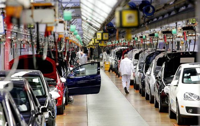 Caída. El automotriz es el sector industrial más afectado por Brasil.