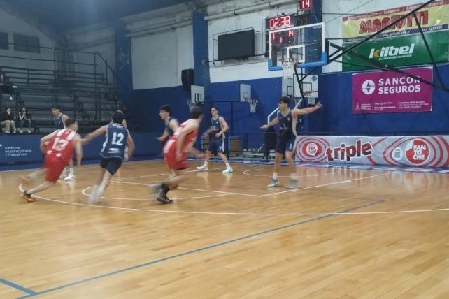 Torneo Oficial Prefederal: festejos de Gimnasia y Rivadavia