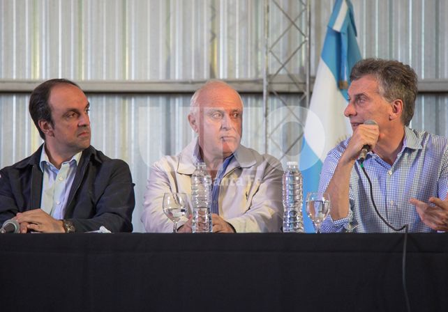 Emergencia hídrica: el presidente Macri sobrevoló el territorio santafesino afectado