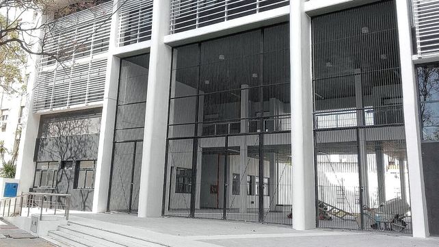 Se denunció a un grupo de estudiantes de quinto año de la Escuela del Centenario por golpear a un menor de primero a raíz de una rivalidad entre clubes de rugby
