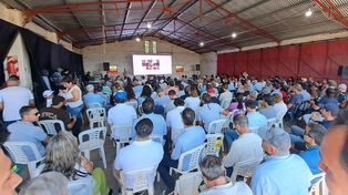 El encuentro Nacional sobre Producción con Biológicos y Estrategias Sustentables arrancó con recorridas a campo y charlas en el auditorio.