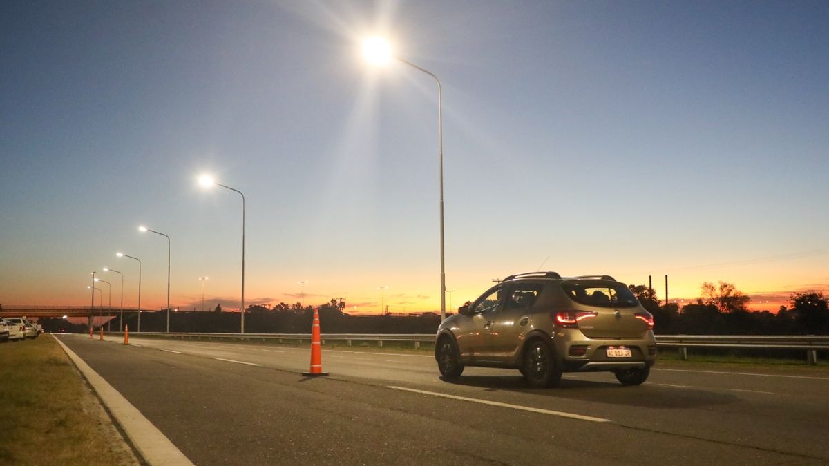 Inauguraron obras de iluminación en la autopista Rosario-Santa Fe