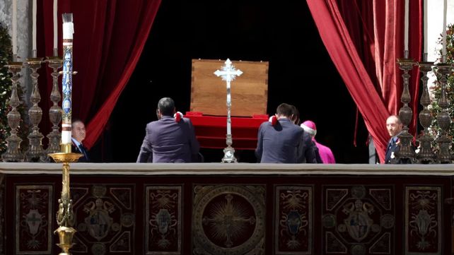 Las imágenes más emotivas del funeral del papa Francisco en la Plaza de San Pedro