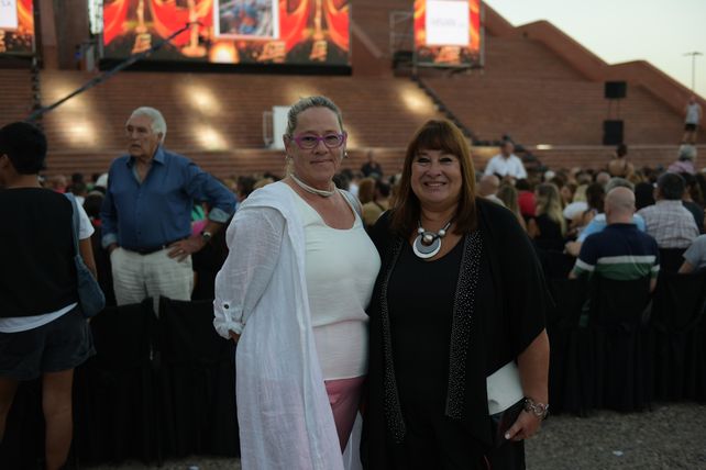 Roxana Luppi y Dora Aira