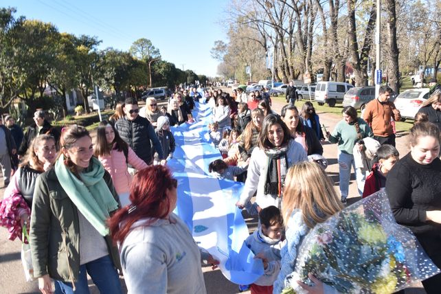 La celebración comenzará a las 10 con el acto oficial en homenaje a nuestra enseña patria y continuará con una amplia programación cultural y tradicionalista que reunirá a vecinos