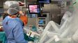 Un santafesino realizó el primer trasplante renal con asistencia robótica de Argentina
