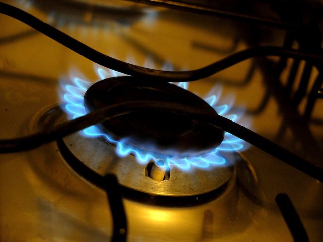 El gobierno anunció las nuevas tarifas del gas que rigen desde hoy con aumentos del 300 por ciento