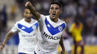 Ricardo Centurión deberá ponerse a disposición del nuevo DT de Vélez, Gustavo Quinteros.