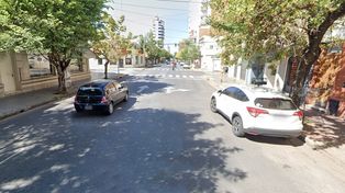 Suipacha al 3000: rompieron la ventanilla de una camioneta y robaron 17.000 dólares