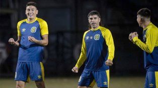 Los jugadores canallas realizaron algunos ejerciciios livianos este domingo tras arribar a Caracas.