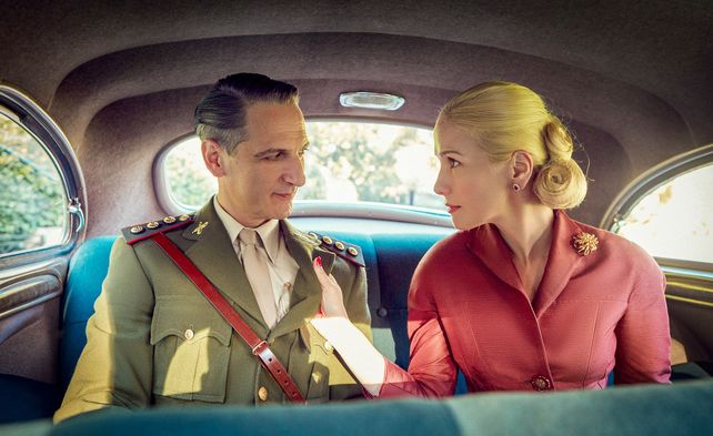 Ernesto Alterio y Natalia Oreiro en "Santa Evita".