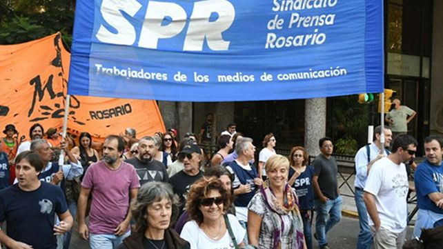 Prensa adhiere  y reclama contra la precarización