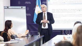Carlos Manfroni, titular de la Unidad de Gabinete de Asesores del Ministerio de Seguridad dialogó con Radio La Red Paraná (88.7) sobre la reestructuración de las Fuerzas de Seguridad de la Nación.&nbsp;