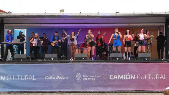 El Camión Cultural llega al Club Sportivo Urquiza de Paraná