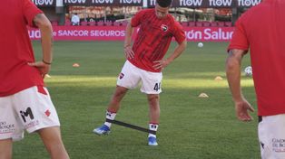 Panchito González fue confirmado entre los titulares de Newells por el entrenador Mauricio Larriera.