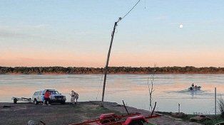 Los trabajadores fueron arrastrados por la corriente en Puerto Yeruá.