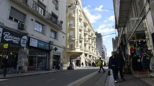 Comerciantes del centro y de los barrios en medio de la incertidumbre de los anuncios del gobierno nacional.