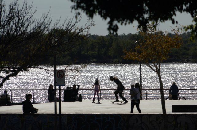 El tiempo en Rosario: sigue el calor en un miércoles casi sin nubes