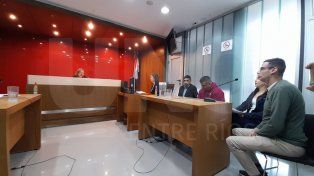 Los enfermeros reconocieron que ingresaron celulares a la cárcel.