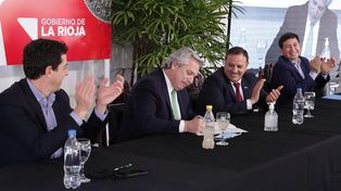 Coronavirus: el presidente Fernández canceló su viaje y el ministro Arroyo está aislado