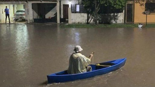 Un fuerte temporal azota el norte de Santa Fe: inundados, evacuados y alerta