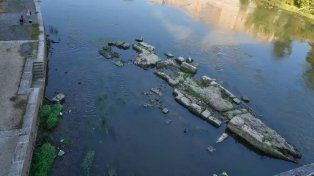 La sequía en Roma dejó al descubierto un puente del siglo I en el río Tíber