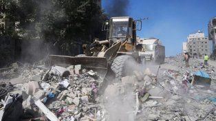 Decenas de cadáveres bajo los escombros en el primer día de tregua. El primer ministro de Israel, Benjamín Netanyahu, afirmó que las fuerzas israelíes permanecerán en Gaza para presionar a Hamas y lograr su desarme