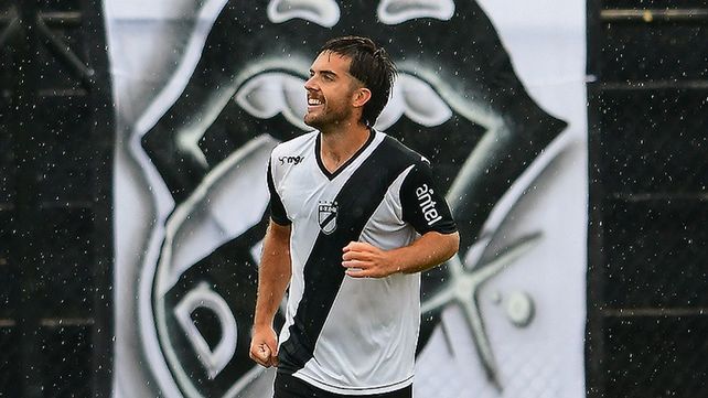 Guillermo May