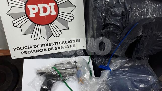 B° San Lorenzo: siete allanamientos, cuatro detenidos y un arma de guerra secuestrada