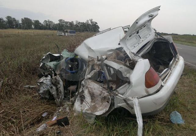 Murieron padre e hijo en un choque frontal en la ruta Nº 2