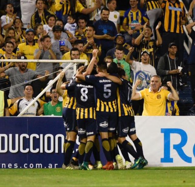 Agustín Coscia culminó con un golazo una gran jugada colectiva.