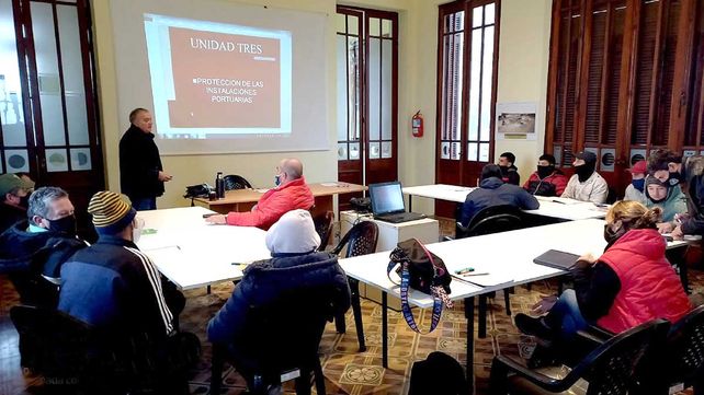 El Gobierno Provincial impulsa las capacitaciones del personal portuario.&nbsp;