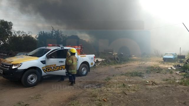 Por una acción irresponsable comenzó el incendio que complicó a los bomberos