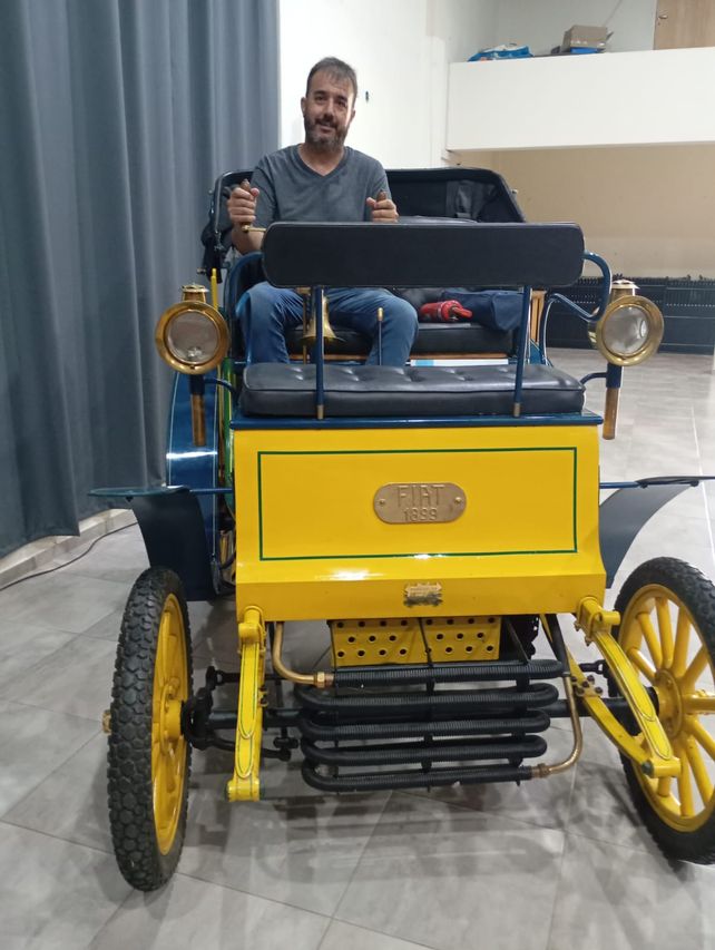 Los autos históricos de Santa Fe saldrán a la calle y se exhibirán en el Monumento Nacional a la Bandera